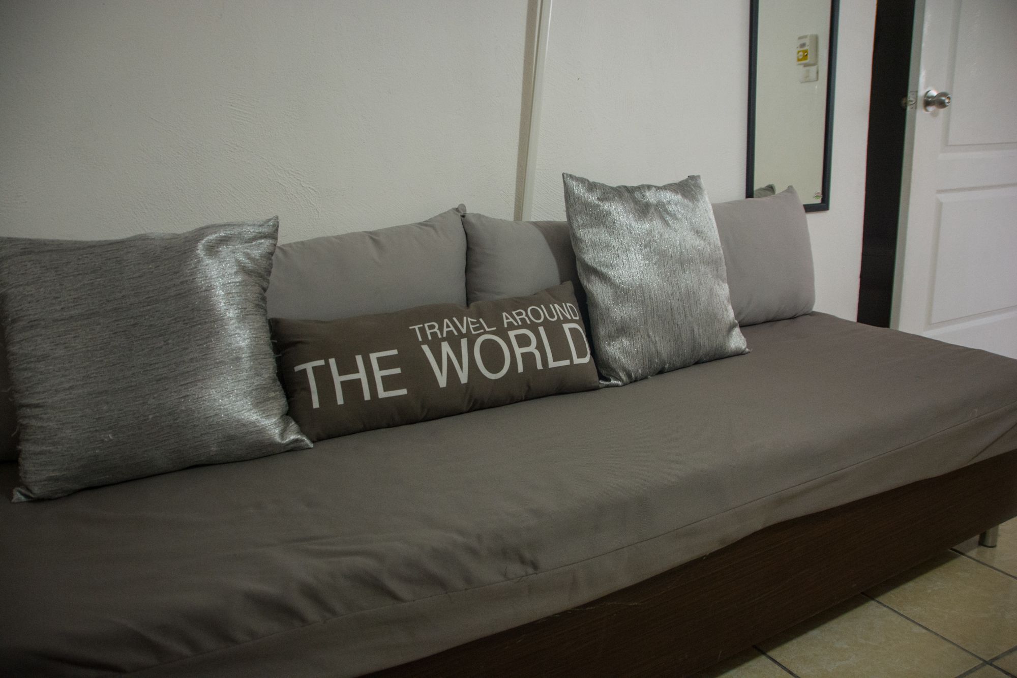 Pina By Andiani Apartment *